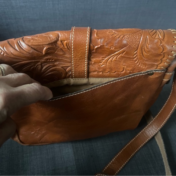 Patricia Nash Handcrafted Leather Shoulder Bag Tan lovely condition boho… - Picture 4 of 16